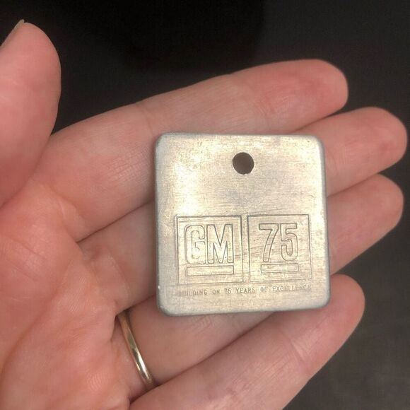 1983 gm body by fisher 75th anniversary metal key chain silver tone square 1.25 - Picture 2 of 5
